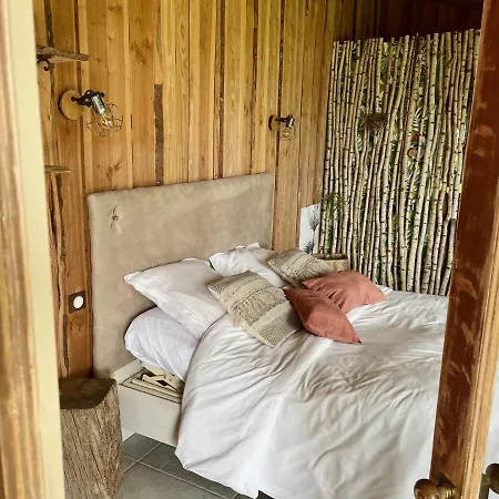 Le P'Tit Nid De Gabriel Bed and Breakfast Les Touches-de-Périgny Buitenkant foto